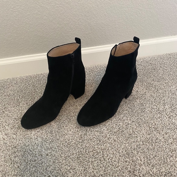 Gianni Bini Jaydennn Boots - Picture 3 of 5